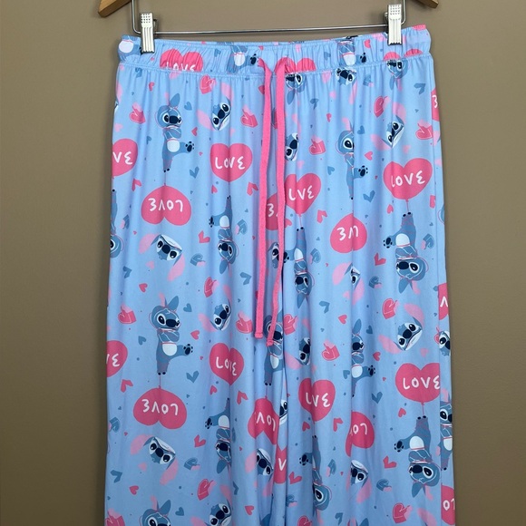 {Disney} Stitch Valentine's Day Love Pajama Pants - Womens Medium - NWT - Picture 2 of 9